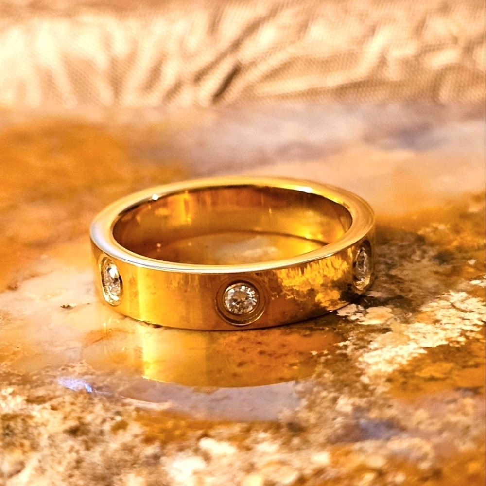 NEW Elegant Gold Ring with Faux Diamond Accents Size 10 R1P16